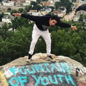 Meet your Posher, Dom